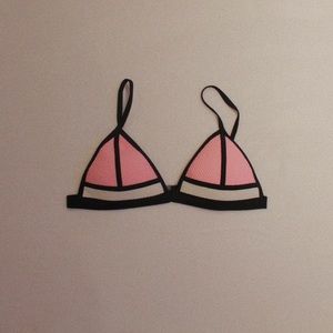 GOOD DEAL‼️ triangl bikini top!